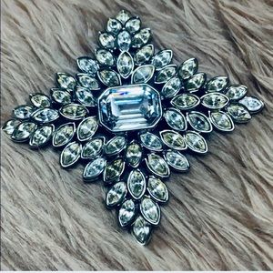 HP 🎉 Kenneth J. Lane Cruciform Brooch